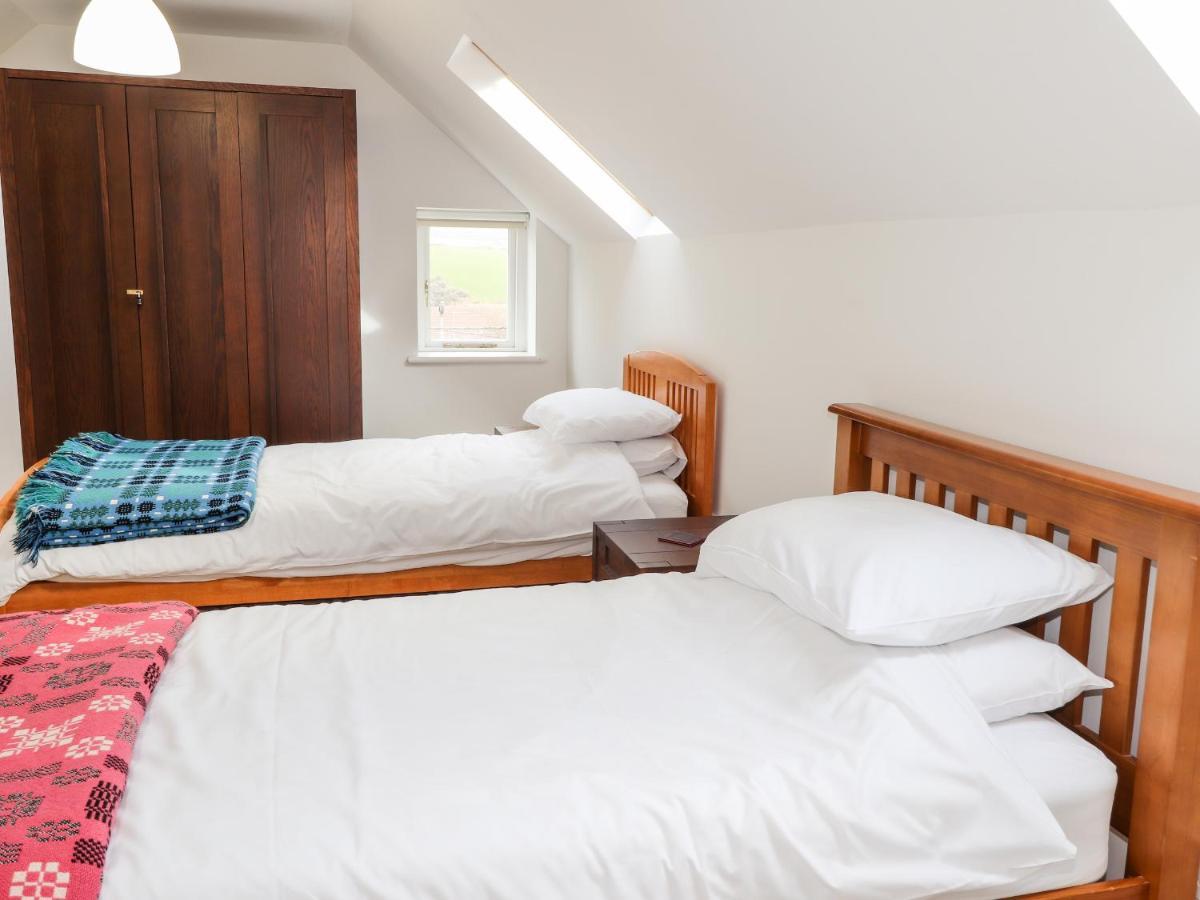 Awen Ingli Villa Newport  Buitenkant foto